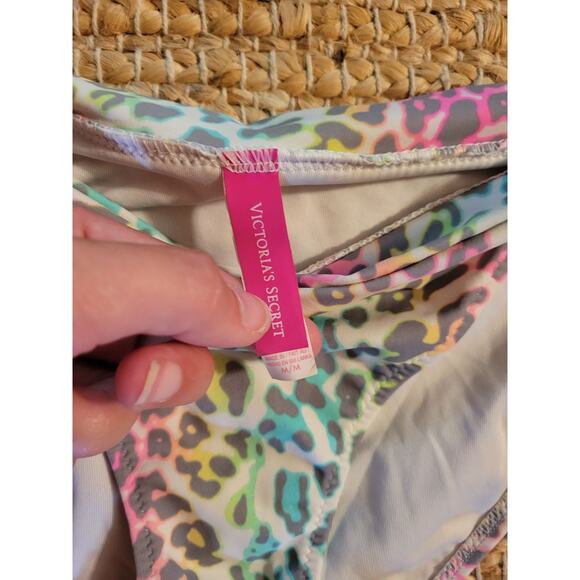 Victoria Secret Bikini Bottoms Size M - Picture 2 of 4